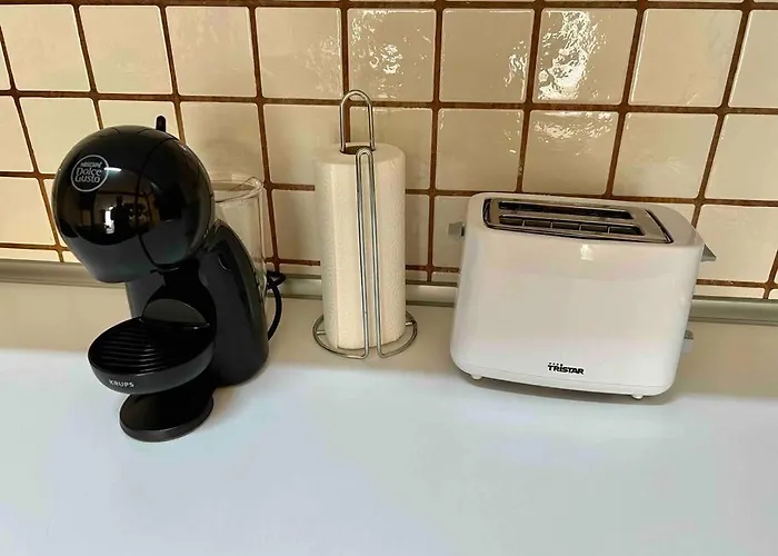 Cristianos, Walking To Beach, High Speed Wifi דירה