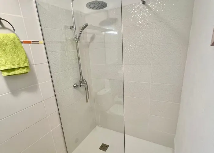 Cristianos, Walking To Beach, High Speed Wifi דירה