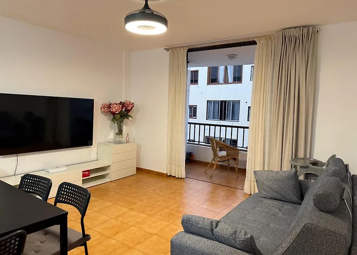 Cristianos, Walking To Beach, High Speed Wifi לוס כריסטיאנוס